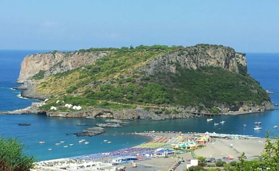 Le grotte di Dino e i fondali della Riviera