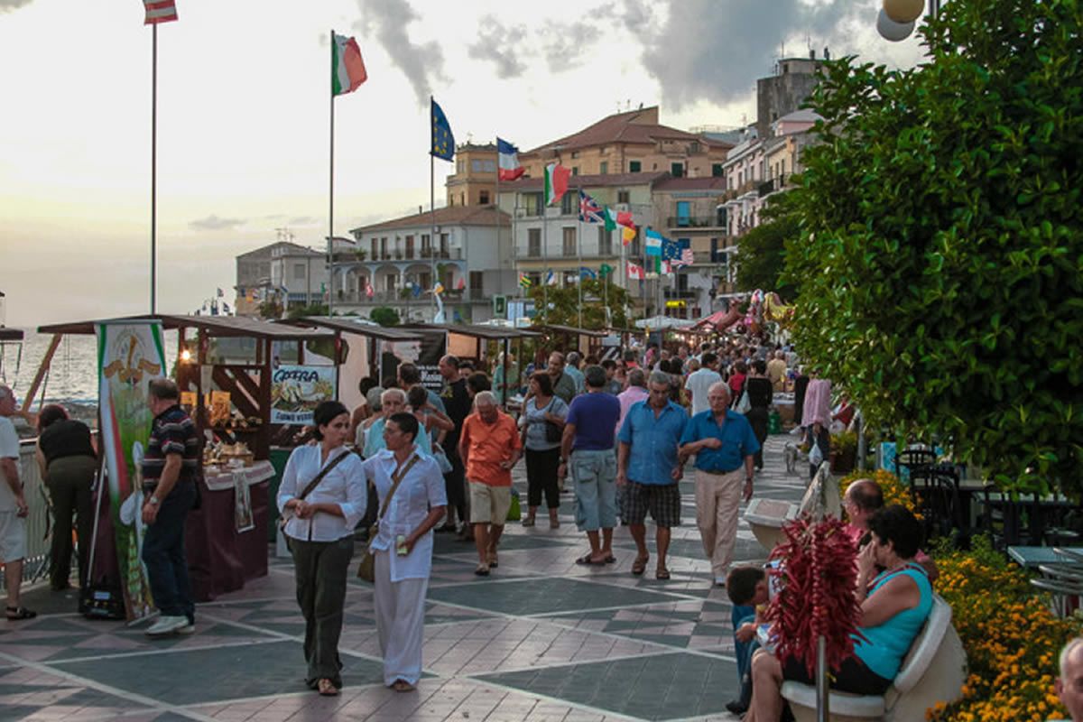Passeggiata sul lungomare
