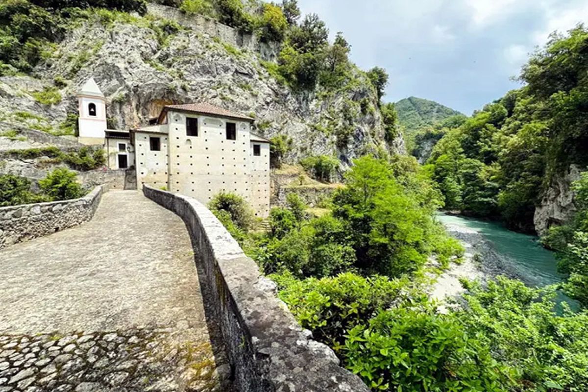 Il Santuario della Madonna di Costantinopoli